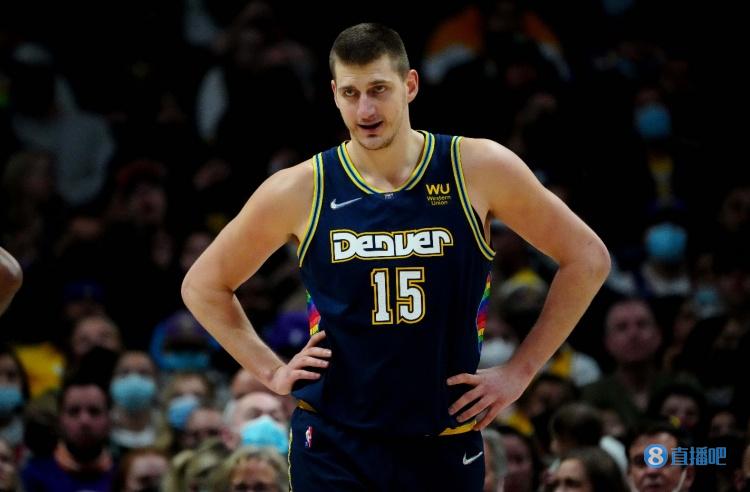 王哲林拿到 王哲林拿到