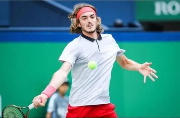 队的板凳深 队的板凳深